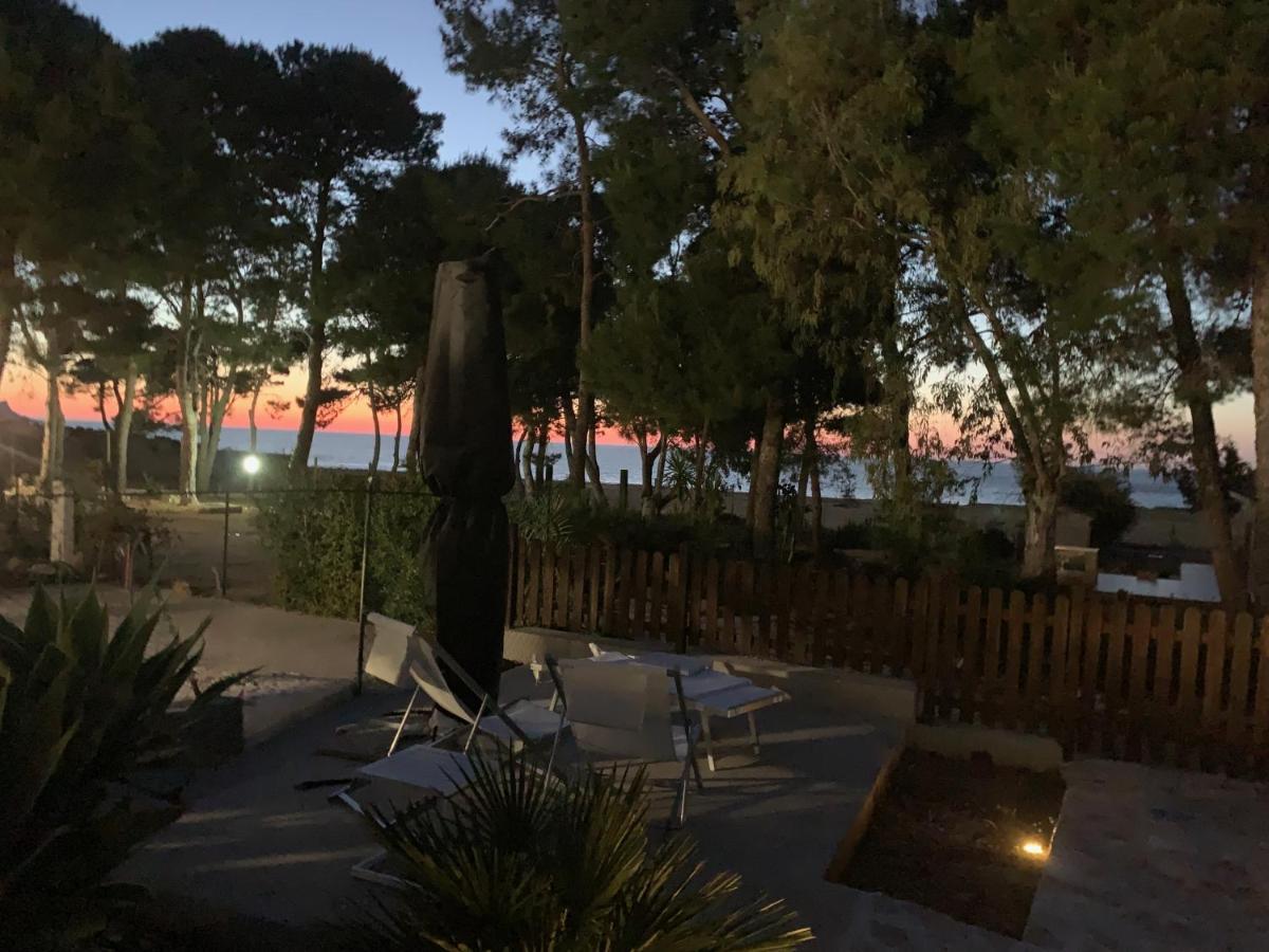 L'Oasi Una Pineta Sul Mare 쿠스토나치 외부 사진